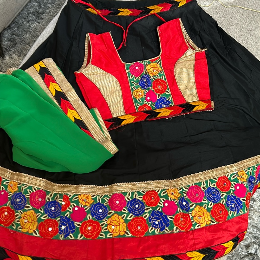 Very beautiful chaniya choli I have same piece in 36 available